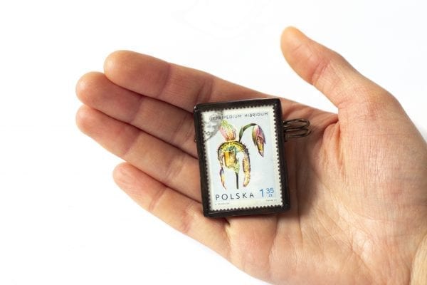 Dzikie Twory - wielkość broszki ze znaczkiem pocztowym cypripedium
