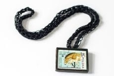 Dzikie Twory - naszyjnik ze znaczkiem pocztowym konie zoo