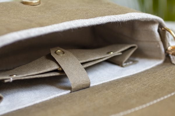 Dzikie Twory - kieszonki wewnątrz małej torebki z hipopotamem