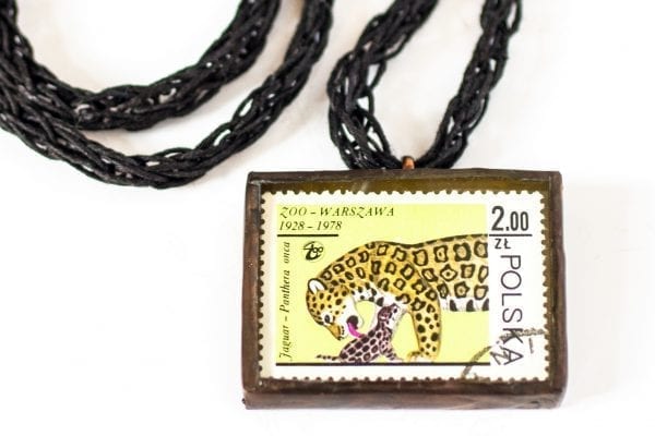 Dzikie Twory naszyjnik ze znaczkiem pocztowym z 1978 roku - jaguary