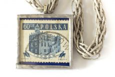 Dzikie Twory - naszyjnik ze znaczkiem pocztowym z 1958 roku - Tarnów
