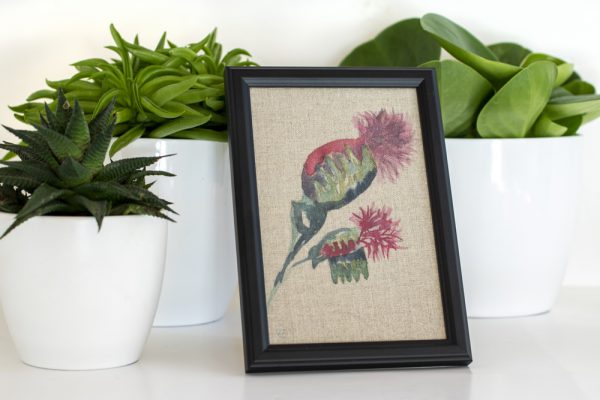 Dzikie Twory - akwarelowa grafika w ramce, na tkaninie lnianej - Różowy kwiat