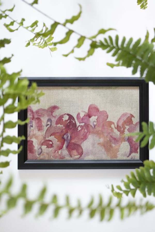 Dzikie Twory - akwarelowa grafika w ramce, na tkaninie lnianej - Grupa flamingów