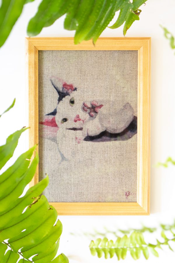 Dzikie Twory - akwarelowa grafika w ramce, na tkaninie lnianej - Lustrzany kot