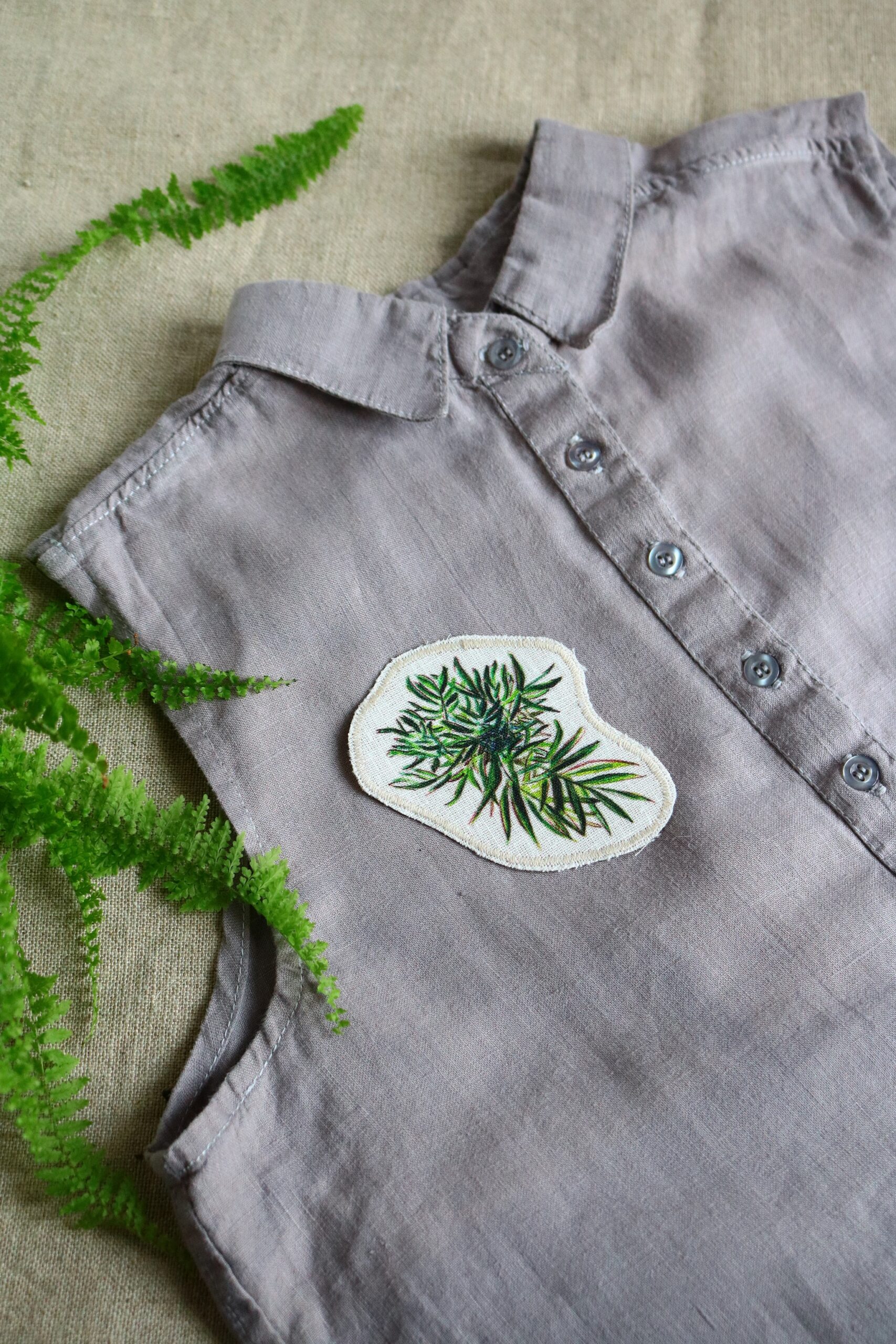Dzikie Twory - lniana naszywka na ubrania z akwarelowym nadrukiem - palma