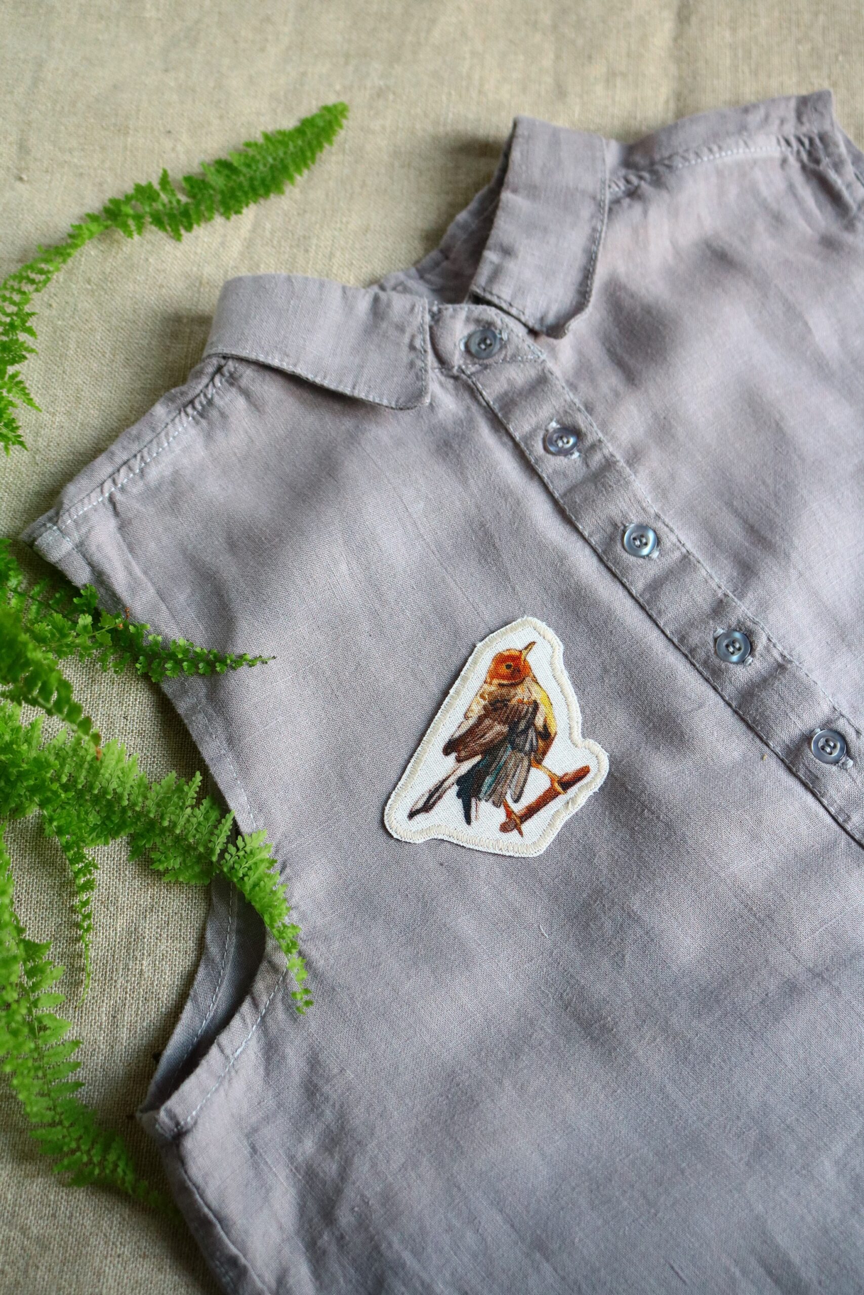 Dzikie Twory - lniana naszywka na ubrania z akwarelowym nadrukiem - ptaszek słowik