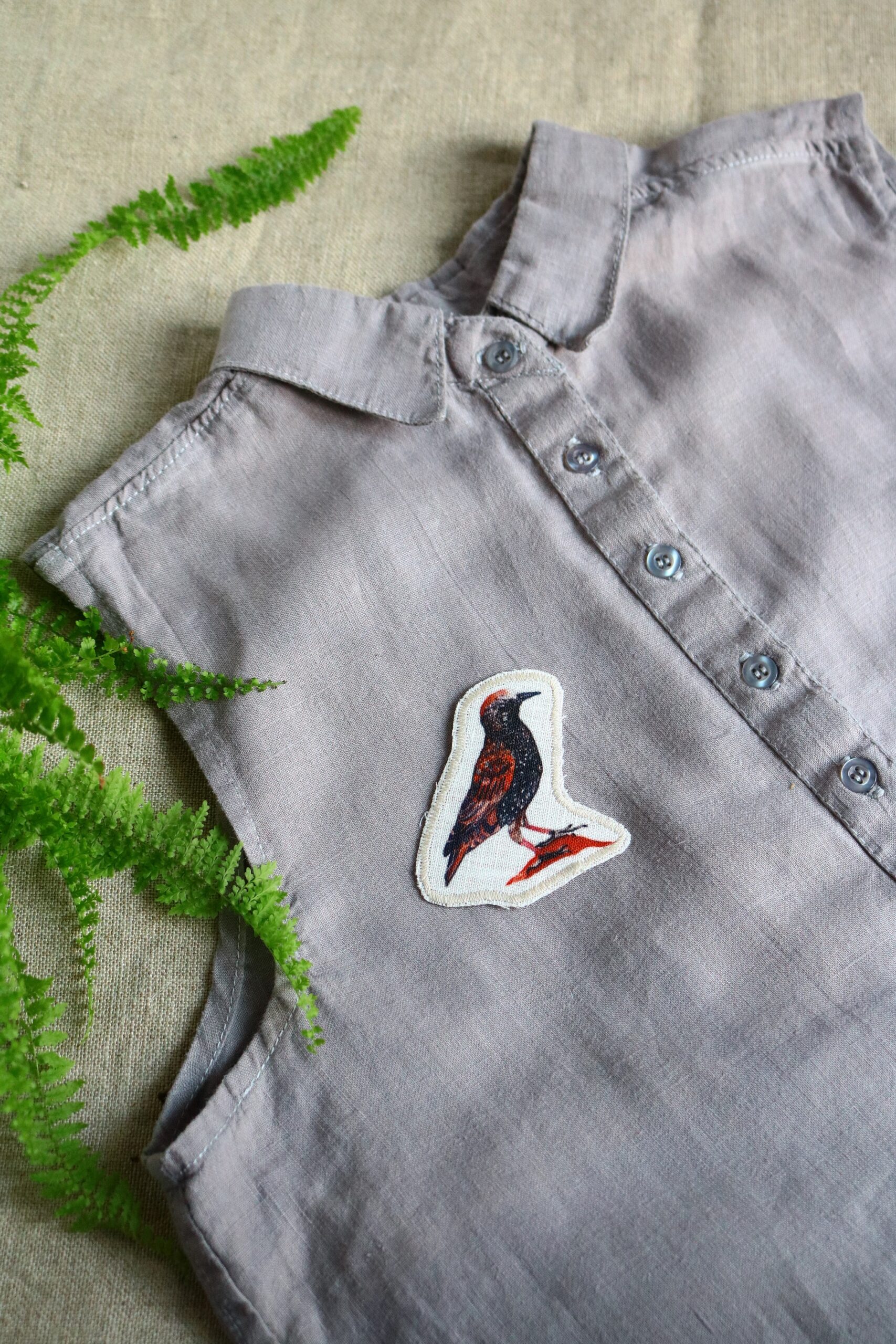 Dzikie Twory - lniana naszywka na ubrania z akwarelowym nadrukiem - szpaczek