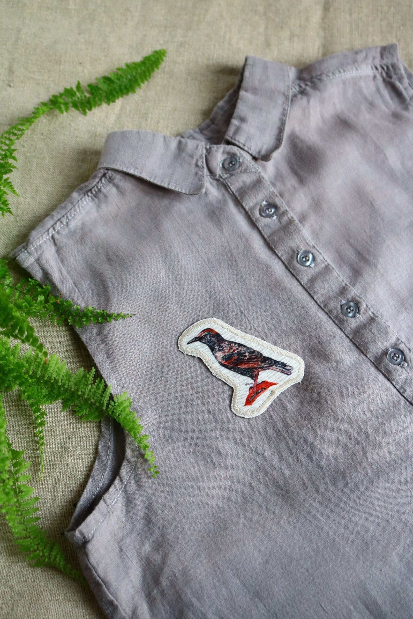 Dzikie Twory - lniana naszywka na ubrania z akwarelowym nadrukiem - szpak