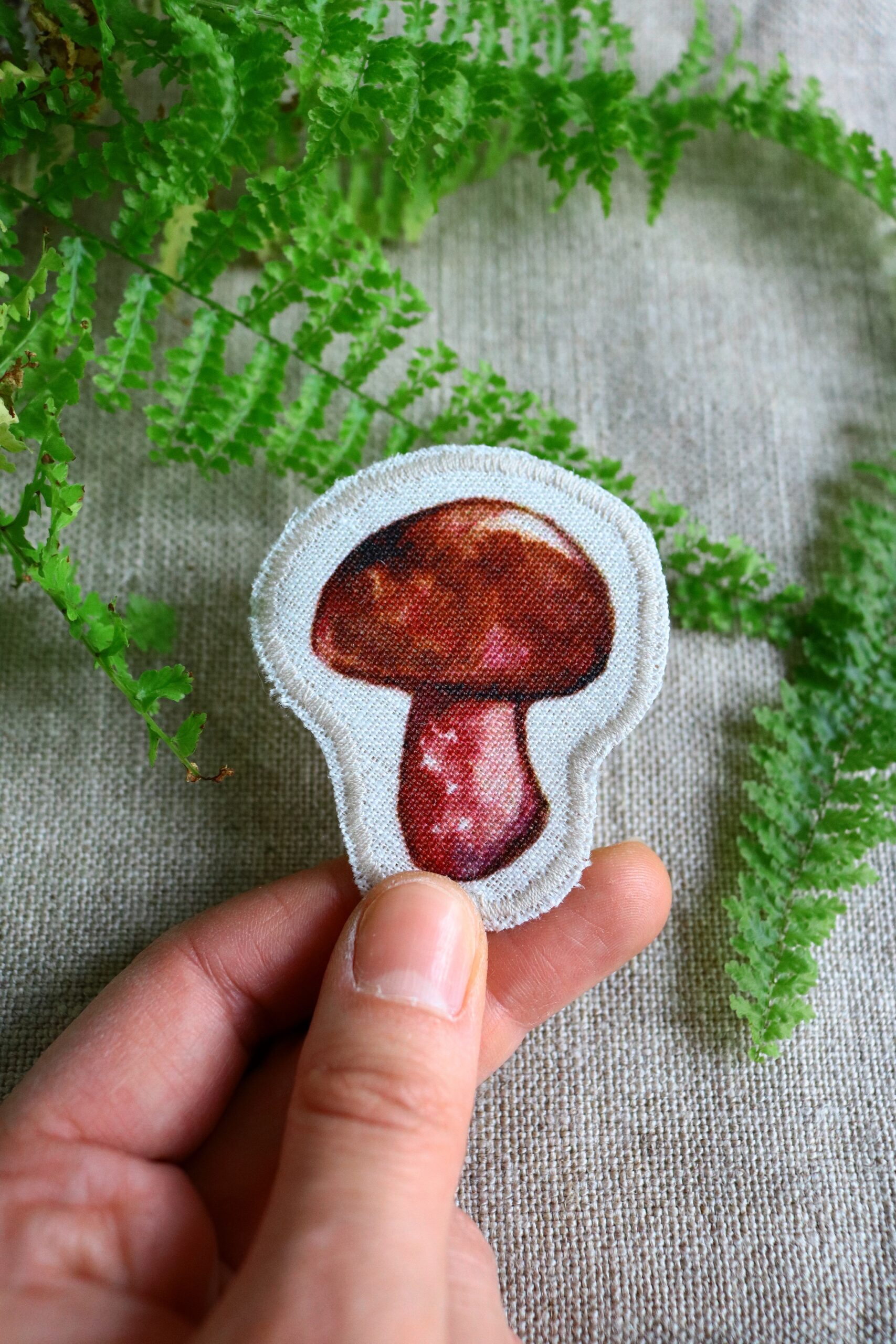 Dzikie Twory - lniana naszywka z akwarelowym nadrukiem - grzybek